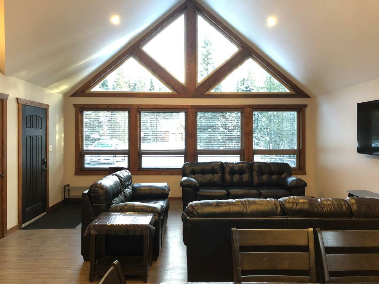 Wolf Den Villa Valemount Luaran gambar